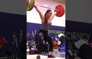 Giulia Miserendino (71kg 🇮🇹) 105kg / 231lbs Snatch 3 days out! #snatch #weightlifting 🤌🤌