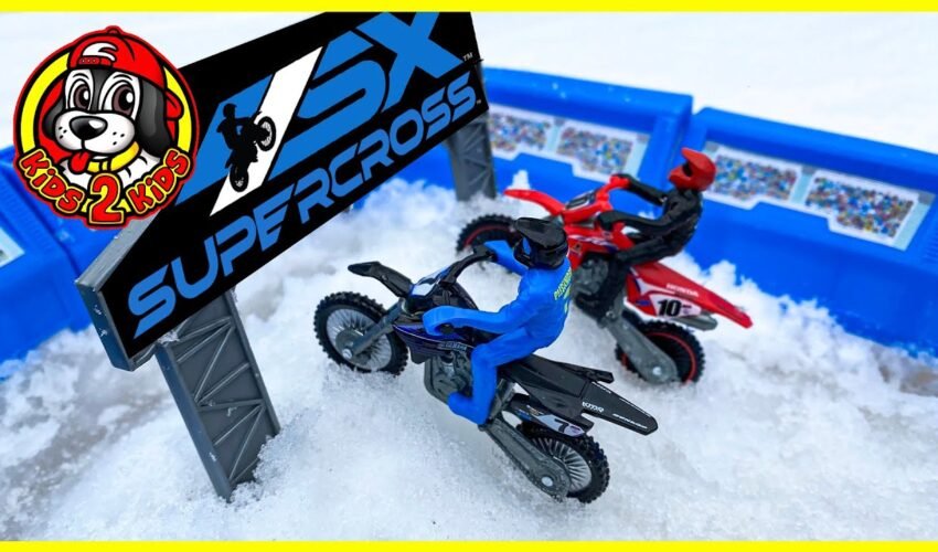 2022 SUPERCROSS TOYS RACE IN THE SNOW!