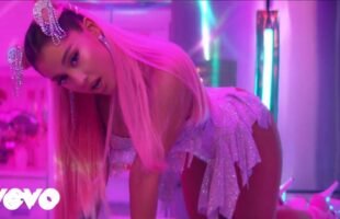 Ariana Grande – 7 rings (Official Video)