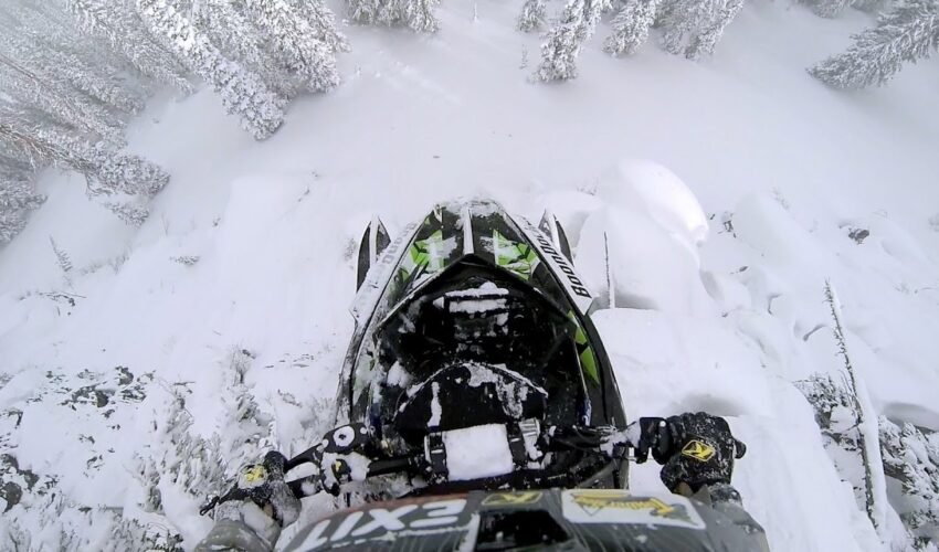 Best snowmobile scenes