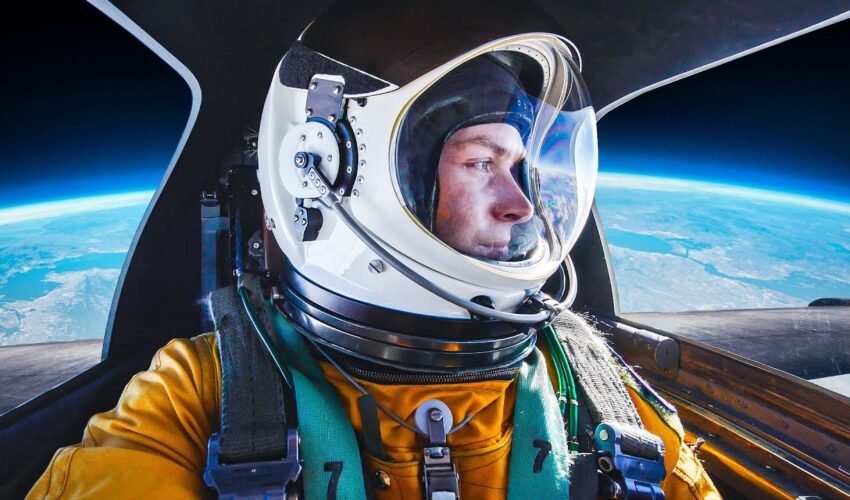 Flying the U-2 Spy Plane 70,000 Feet to the Edge of Space