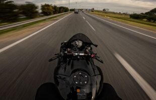 YAMAHA YZF R6 – SUNSET RIDE – PURE SOUND – 4K
