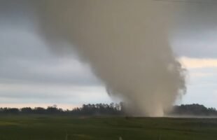 🚨 BREAKING: Tornadoes Hits Manitoba as Multiple Warnings Are Issued