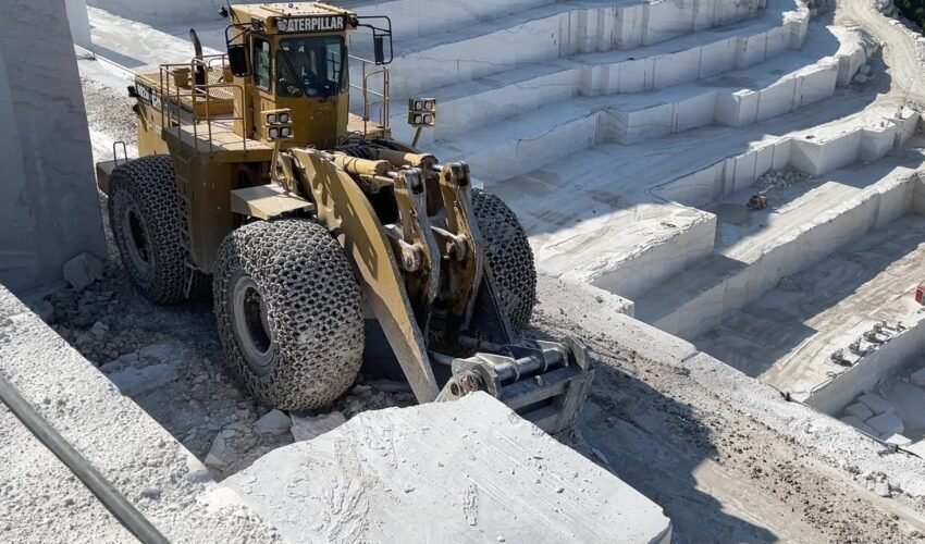 Marble Quarry Giants: Extracting and Hauling Massive Stone Columns