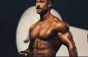 PLAY TO WIN – Chris Bumstead Bodybuilding Motivation
