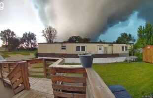 10 Extreme Weather Moments You Wouldn't Believe if Not Filmed