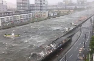 10 Shocking Natural Disasters Caught On Camera
