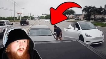 CaseOh Reacting To Idiots In Cars